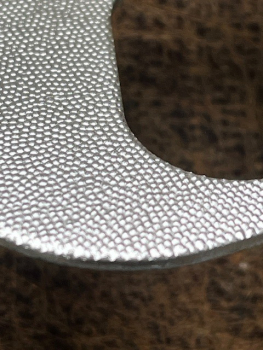 Schriftzug W50LA an der Vorderklappe / Kühlergrill beim IFA W50